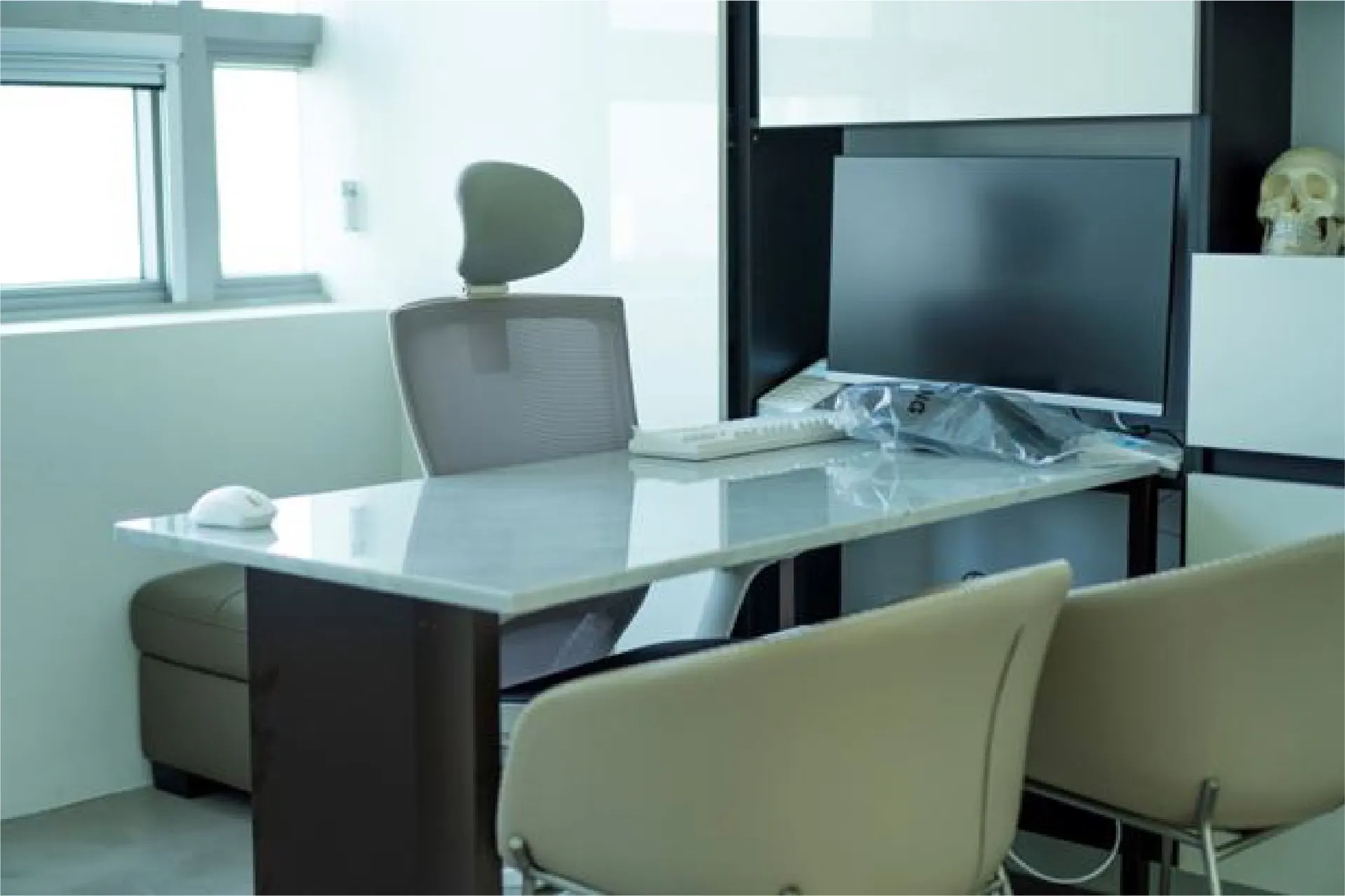 Consultation desk